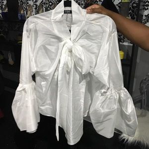 White puff sleeve blouse